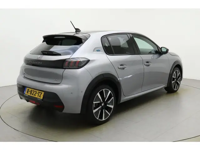 Peugeot e-208 2