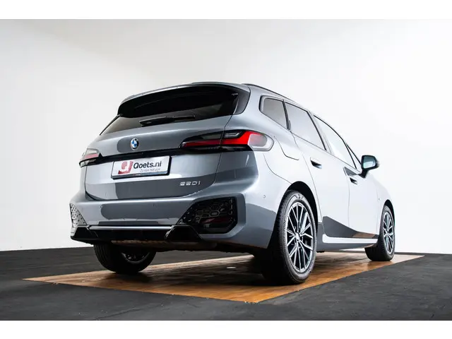 BMW 2 Serie Active Tourer 220i 2023 Benzine 40