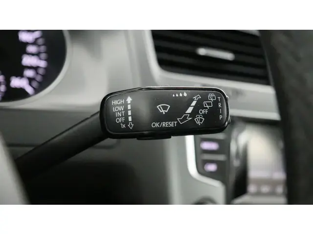 Volkswagen Golf 1.0 TSI 115pk Edition 2017 Benzine 23