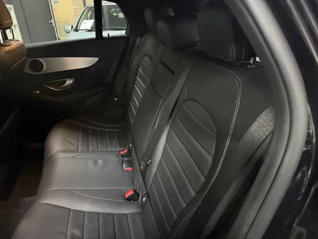 Mercedes-Benz GLC Coupé 300 4MATIC 2018 Benzine 23