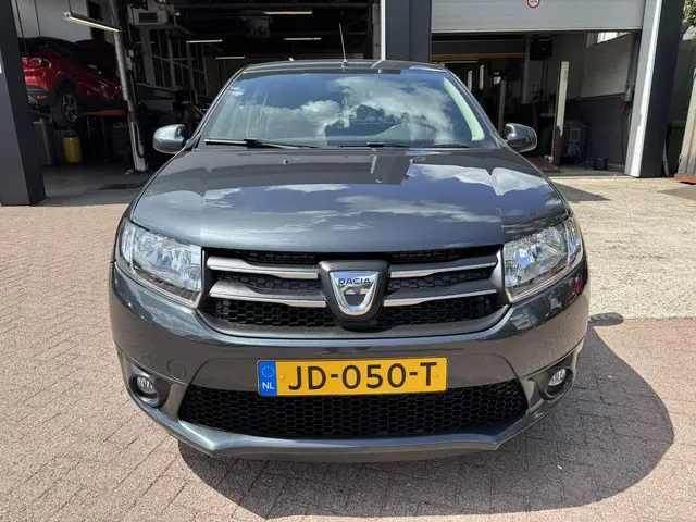 Dacia Sandero 0.9 TCe SL Royaal 2016 Benzine 2