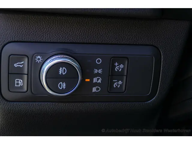 Ford Kuga 2.5 PHEV e-CVT ST-Line X 2022 Hybride Benzine 24