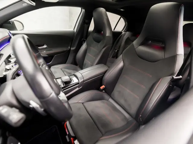 Mercedes-Benz A-Klasse 180 AMG Sport 2019 Benzine 15