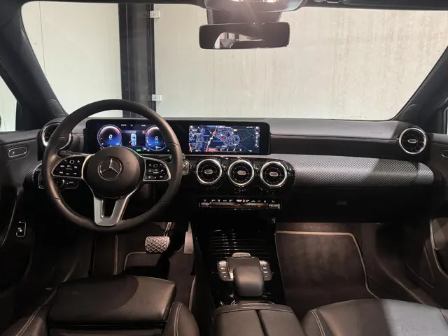 Mercedes-Benz A-Klasse 250 e Style 2021 Hybride Benzine 3