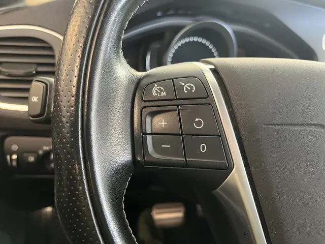 Volvo V40 T3 Polar+ Sport Automaat 2019 Benzine 22
