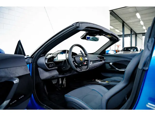 Ferrari 296 GTS 2024 Hybride Benzine 30