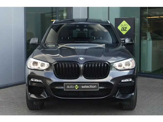 BMW X3 xDrive20i High Executive 2018 Benzine 8