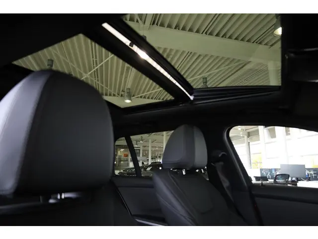 BMW 3 Serie Touring 330e 2025 Hybride Benzine 29