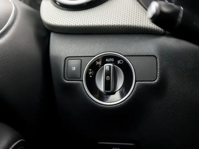 Mercedes-Benz B-Klasse 180 Ambition Sport 2013 Benzine 23