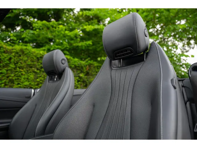 Mercedes-Benz E-Klasse Cabrio 200e 4MATIC 2021 Benzine 8