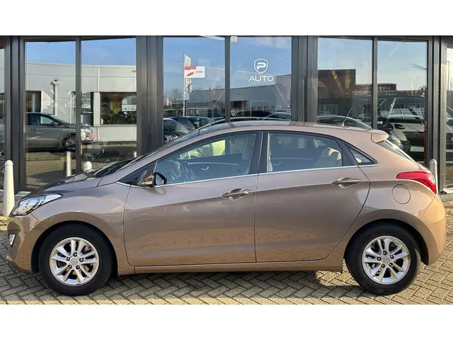 Hyundai i30 1.6 GDI i-Vision 2013 Benzine 3