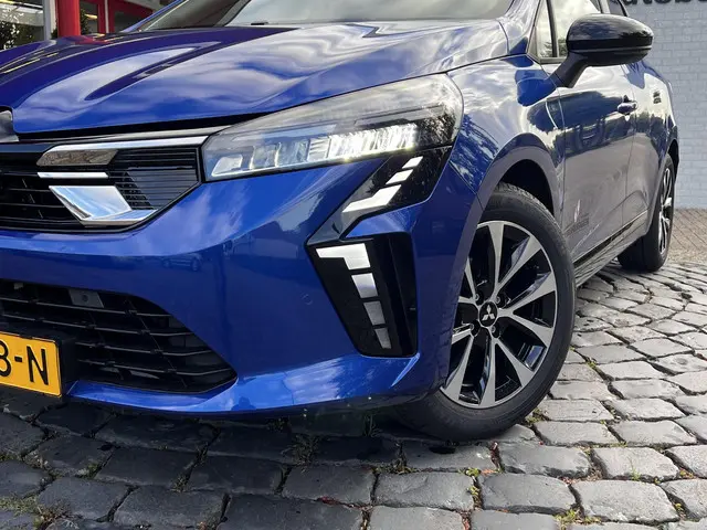 Mitsubishi Colt 1.0T Intense 2024 Benzine 21