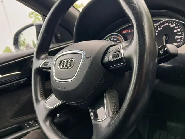 Audi A8 2.0 TFSI Hy. Pro L.+ 2012 Hybride Benzine 27