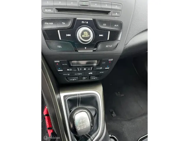 Honda Civic 1.4 Sport Business Edition 2014 Benzine 32