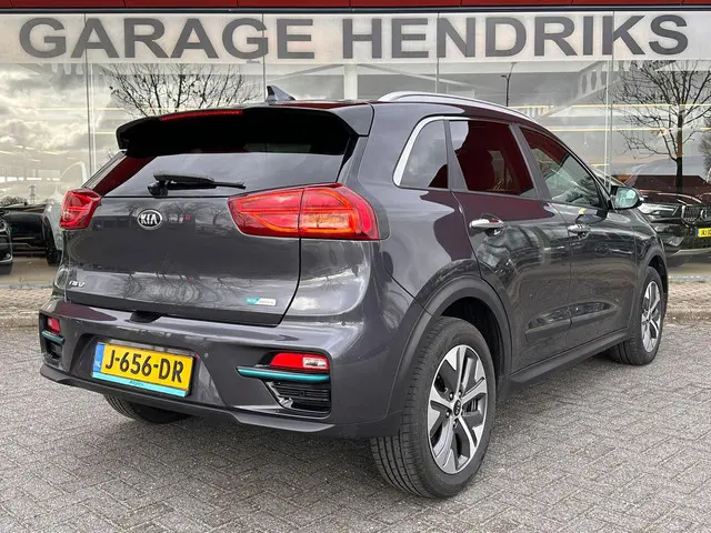 Kia e-Niro ExecutiveLine 64 kWh 2020 Elektrisch 6