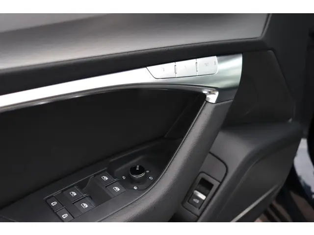 Audi A6 Avant 55 TFSI Quattro S edition 2022 Benzine 20
