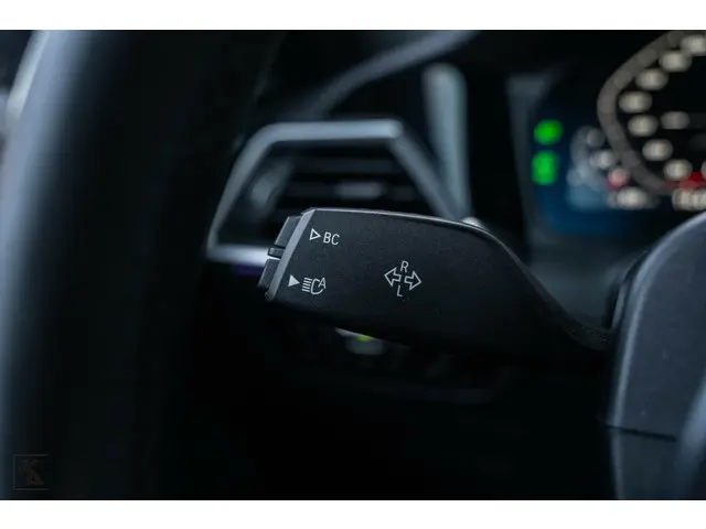 BMW 4 Serie Coupé 420d High Executive 2022 Diesel 36