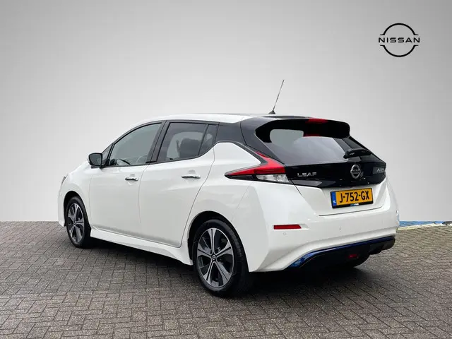 Nissan Leaf N-Connecta 40 kWh 2020 Elektrisch 6