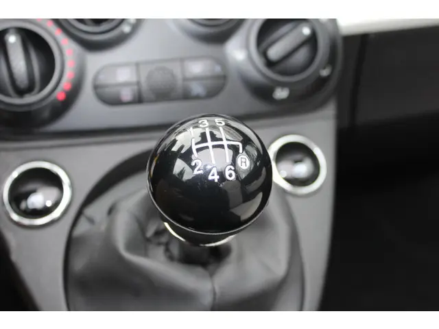 Fiat 500C 1.0 Hybrid Dolcevita 2022 Benzine 27