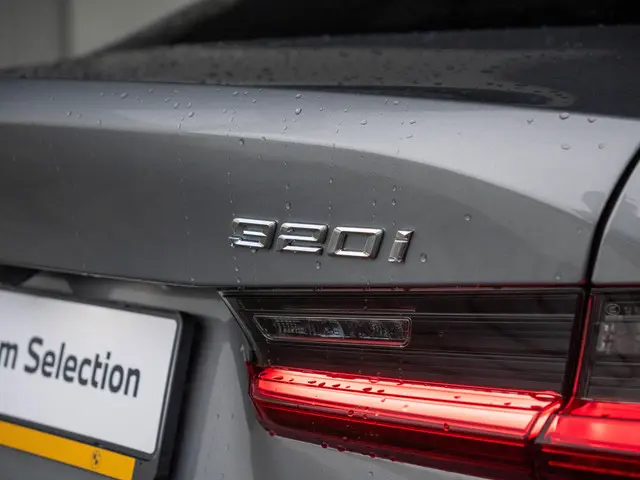 BMW 3 Serie Sedan 320i 2025 Benzine 39