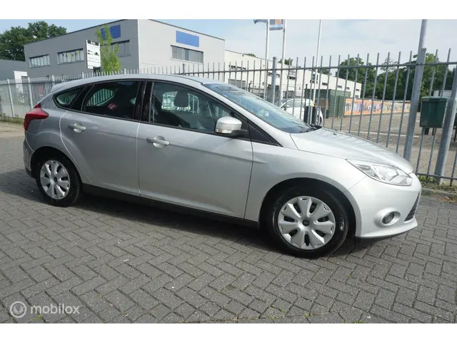 Ford Focus 1.0 EcoBoost Trend 2012 Benzine 5