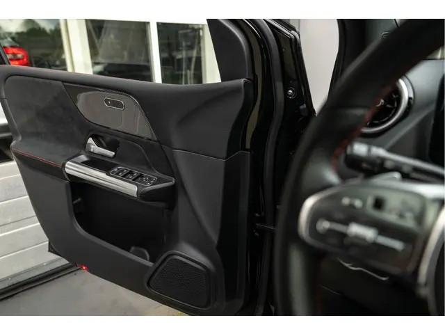 Mercedes-Benz B-Klasse 250 AMG Line 2022 Benzine 19