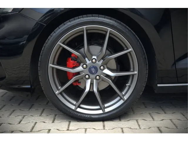 Ford Focus 1.5 EcoBoost ST Line Business 2019 Benzine 17