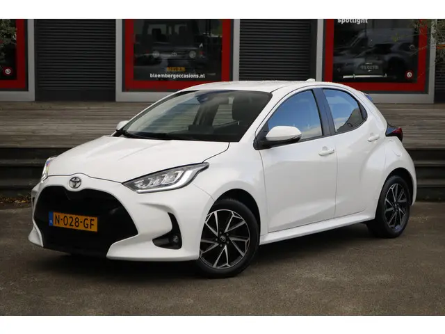 Toyota Yaris 1.5 VVT-i Dynamic 2021 Benzine 2