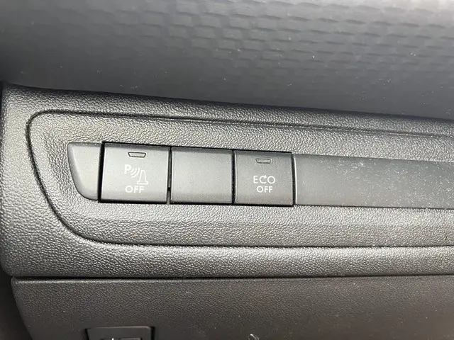 Peugeot 208 1.2 PT ALLURE 2019 Benzine 16