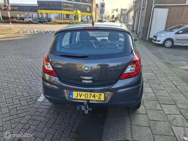 Opel Corsa 1.2 EcoFlex Cosmo 2014 Benzine 4