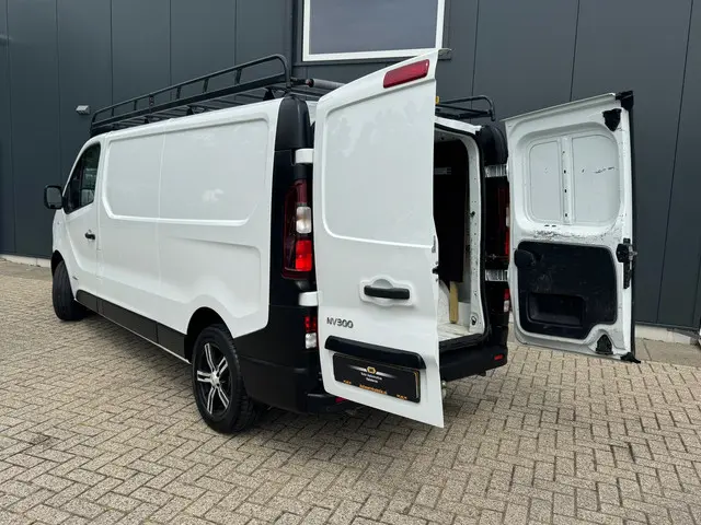 Nissan NV300 * L2H1 * Airco * Trekhaak * Imperiaal * 2019 Diesel 12
