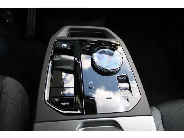 BMW iX xDrive45 M Sport 2025 Elektrisch 13