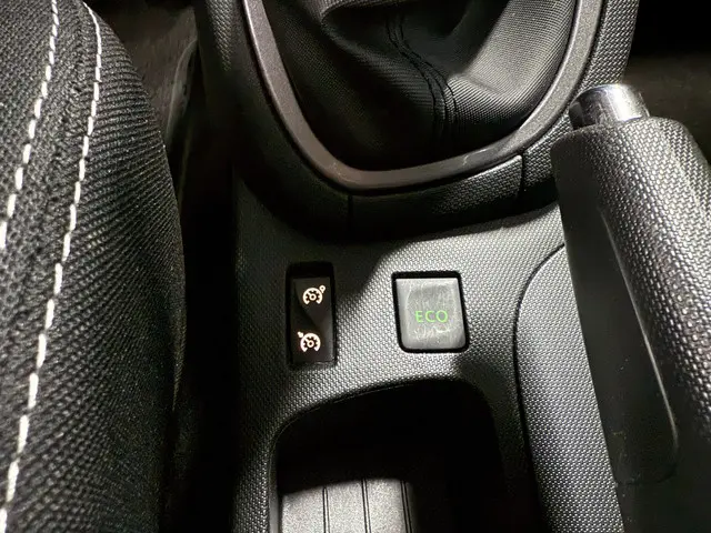 Renault Clio 0.9 TCe ECO Night&Day 2014 Benzine 9