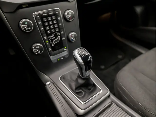 Volvo V40 2.0 T2 Inscription 2017 Benzine 8