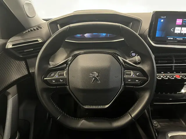 Peugeot 2008 1.2 PureTech 100pk Allure 2020 Benzine 9