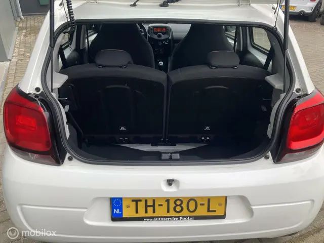 Citroën C1 1.0 VTi Feel A/C |Bluetooth| Isofix| 2018 Benzine 14