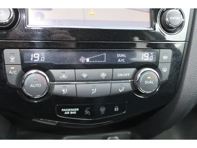 Nissan QASHQAI 1.2 Connect Edition 2015 Benzine 28