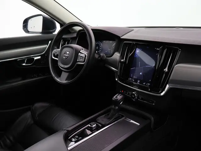 Volvo S90 2.0 T5 250PK MOMENTUM + SCHUIFDAK | 2018 Benzine 4