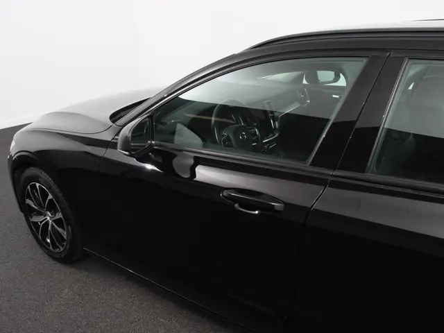 Volvo V60 2.0 B3 Automaat Momentum 2021 Benzine 36