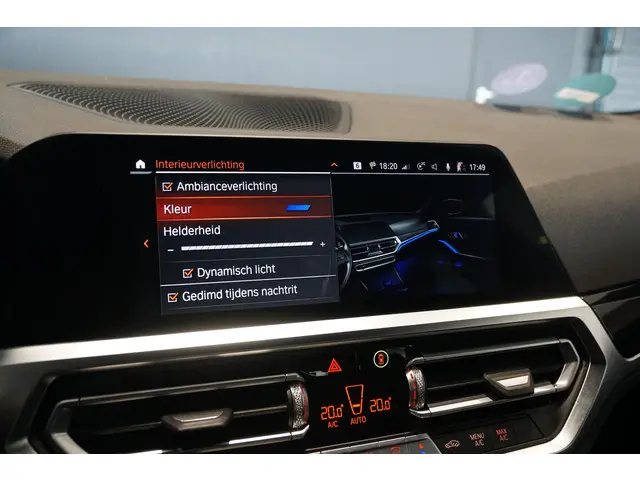 BMW 3 Serie Touring 318i High Executive 2021 Benzine 21