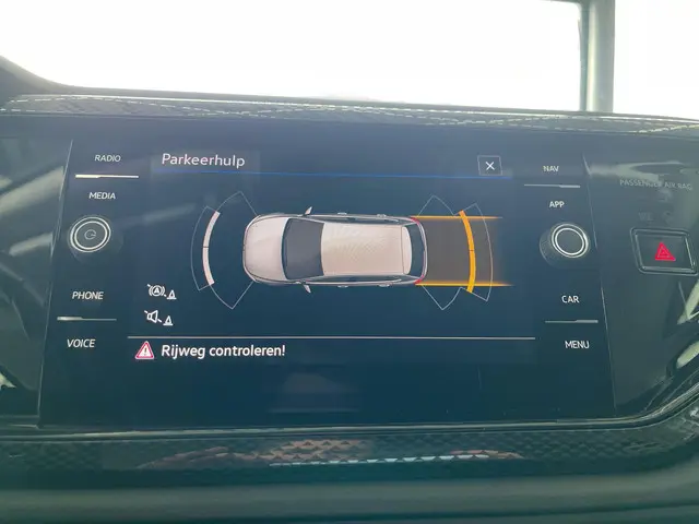 Volkswagen Polo 1.0 TSI Life Business 2022 Benzine 32