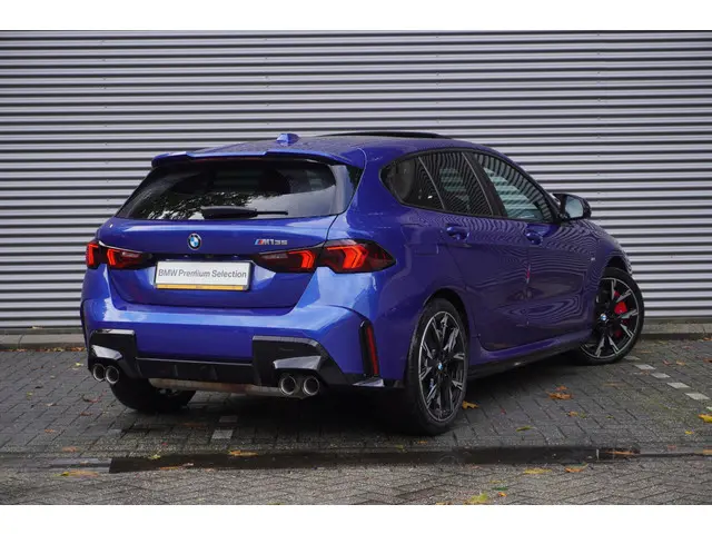 BMW 1 Serie M135 xDrive 2025 Benzine 2