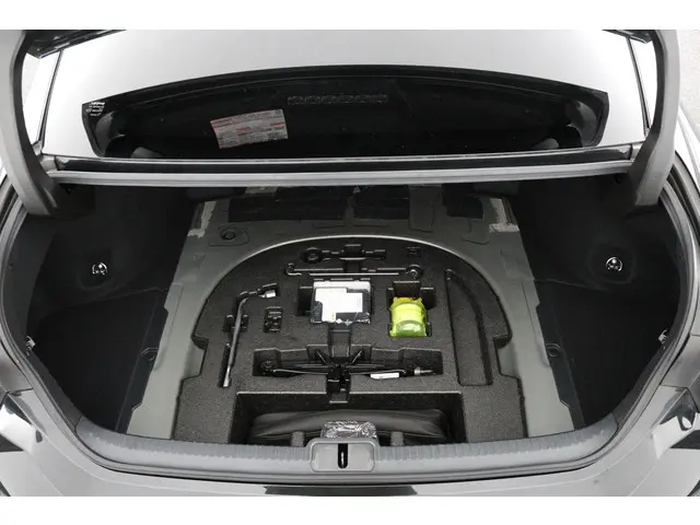 Lexus ES 300h President Line 2020 Hybride Benzine 31