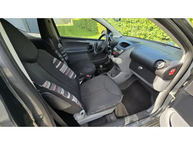 Citroën C1 1.0-12V Selection 2012 Benzine 8