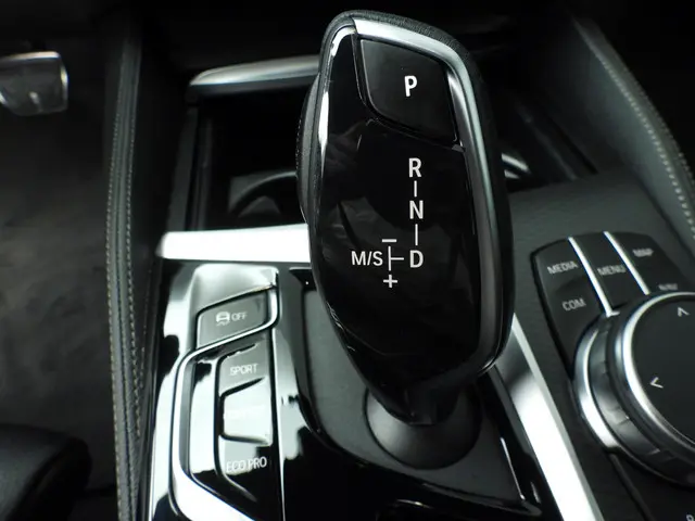 BMW 5 Serie Touring 520i 2023 Benzine 16