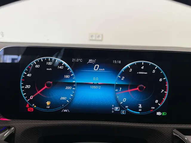 Mercedes-Benz A-Klasse 200 Premium Plus 2021 Benzine 4