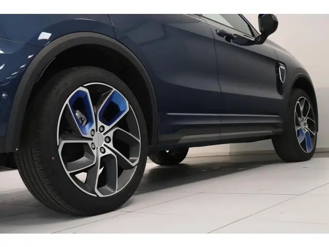 Lynk & Co 01 1.5 2025 Hybride Benzine 28