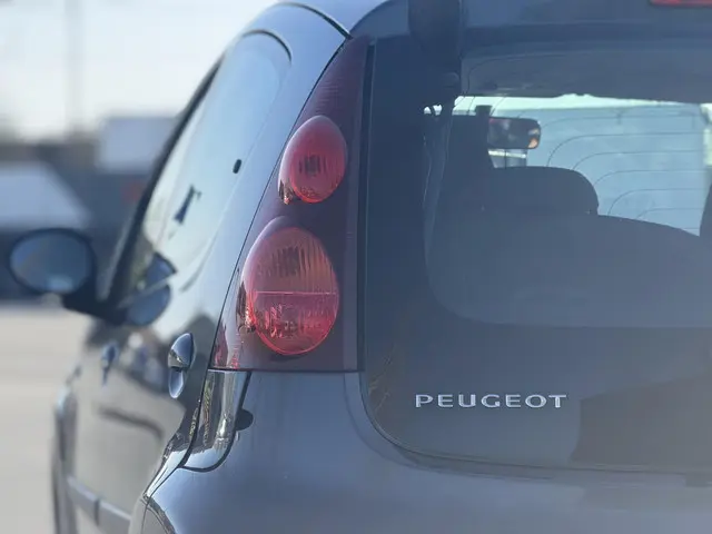 Peugeot 107 1.0 Active 2013 Benzine 4