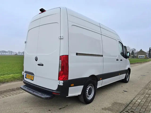 Mercedes-Benz Sprinter 317 1.9 CDI L2 H2 RWD 2022 Diesel 7