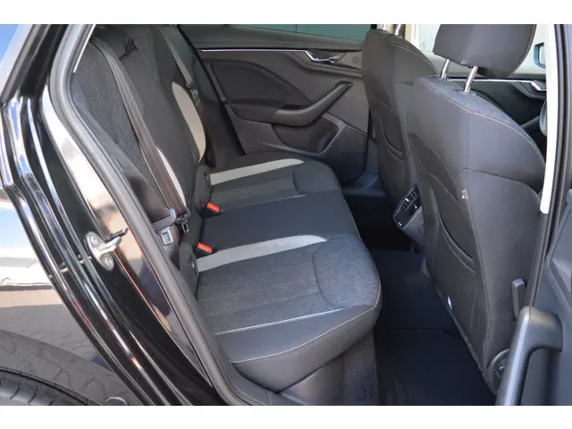 Škoda Scala 1.0 TSI Business Edition 2019 Benzine 28